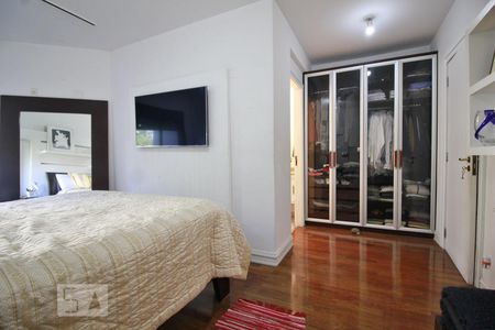 Apartamento para alugar com 256m², 4 quartos e 5 vagasSuíte 1