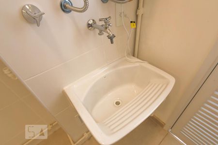 Apartamento à venda com 70m², 2 quartos e 2 vagasÁrea de serviço 