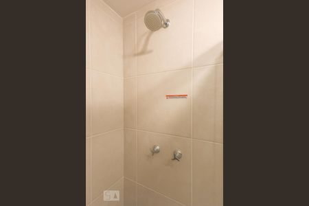 Apartamento à venda com 70m², 2 quartos e 2 vagasBanheiro da suíte 