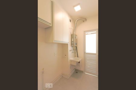 Apartamento à venda com 70m², 2 quartos e 2 vagasÁrea de serviço 