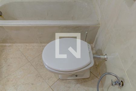 Apartamento à venda com 126m², 2 quartos e sem vaga Apartamento à venda com 126m², 2 quartos e sem vagaBanheiro