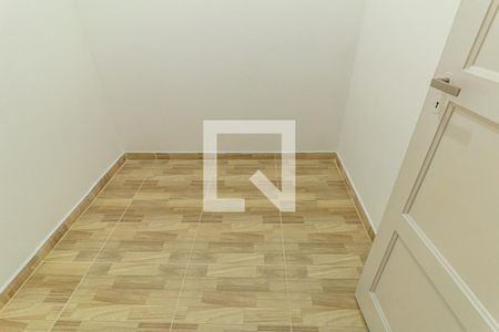 Apartamento à venda com 126m², 2 quartos e sem vaga Apartamento à venda com 126m², 2 quartos e sem vagaQuarto de Serviço