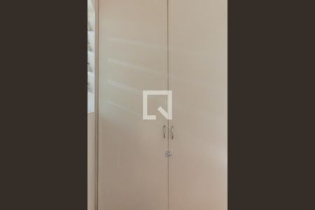 Apartamento à venda com 126m², 2 quartos e sem vaga Apartamento à venda com 126m², 2 quartos e sem vagaLavanderia