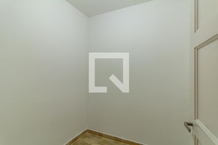 Apartamento à venda com 126m², 2 quartos e sem vaga Apartamento à venda com 126m², 2 quartos e sem vagaQuarto de Serviço