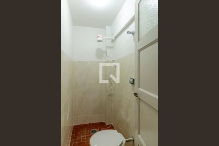 Apartamento à venda com 126m², 2 quartos e sem vaga Apartamento à venda com 126m², 2 quartos e sem vagaBanheiro de Serviço