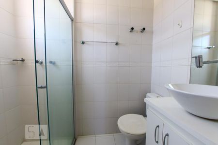 Apartamento à venda com 78m², 2 quartos e 2 vagasBanheiro da Suíte