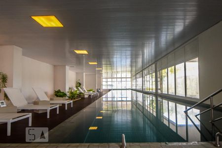 Studio à venda com 44m², 1 quarto e 1 vagaPiscina