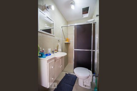 Banheiro social de casa à venda com 5 quartos, 200m² em Pinheiros, São Paulo