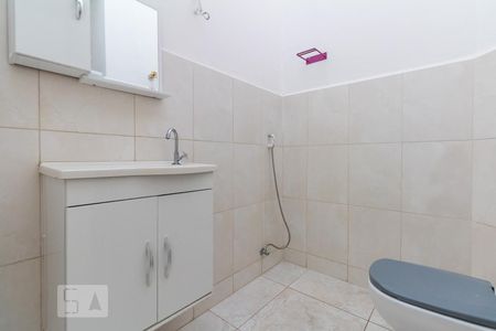 Banheiro de casa para alugar com 2 quartos, 90m² em Chácara Santo Antônio (zona Sul), São Paulo