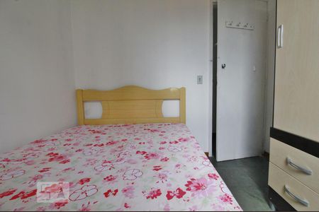 Quarto 1 de apartamento para alugar com 2 quartos, 47m² em Jardim Rizzo, São Paulo