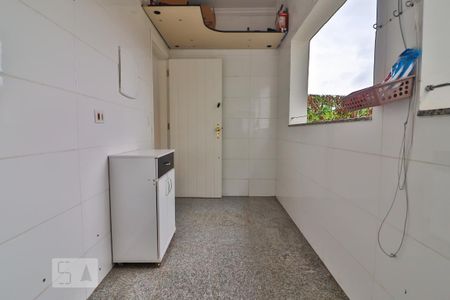 Apartamento para alugar com 148m², 3 quartos e 1 vaga Apartamento para alugar com 148m², 3 quartos e 1 vagaDetalhe da area de serviço
