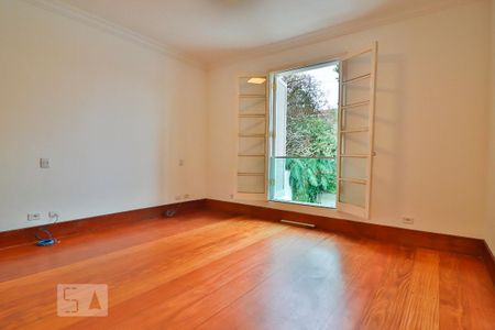 Apartamento para alugar com 148m², 3 quartos e 1 vaga Apartamento para alugar com 148m², 3 quartos e 1 vagaQuarto 3