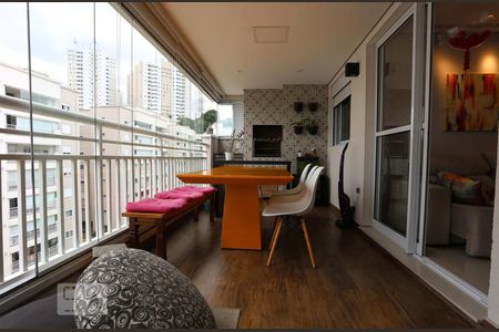 Apartamento à venda com 75m², 2 quartos e 1 vagaVaranda