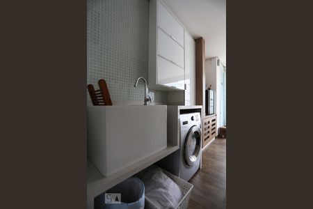 Apartamento à venda com 75m², 2 quartos e 1 vagaÁrea de Serviço