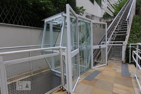 Apartamento à venda com 75m², 2 quartos e 1 vagaBondinho