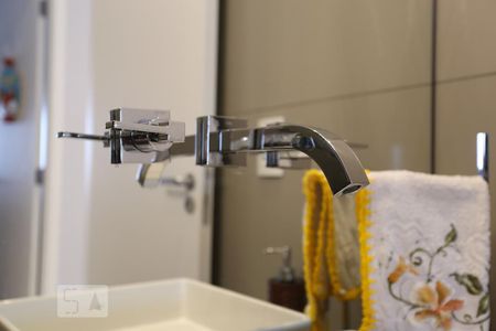 Banheiro de apartamento para alugar com 2 quartos, 75m² em Jaguaré, São Paulo