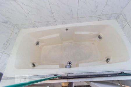 Apartamento à venda com 130m², 3 quartos e 3 vagasBanheiro suíte