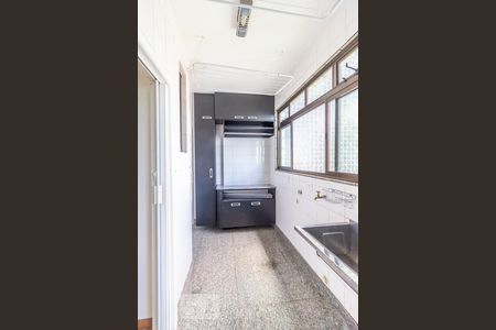 Apartamento à venda com 130m², 3 quartos e 3 vagasÁrea de serviço