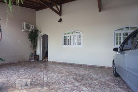 Garagem de casa à venda com 4 quartos, 200m² em Parque Imperador, Campinas