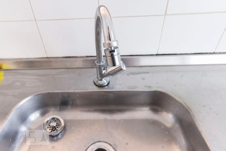 Detalhe cozinha  de apartamento para alugar com 2 quartos, 54m² em Brás, São Paulo
