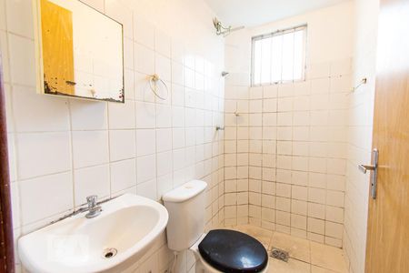 Banheiro de apartamento à venda com 2 quartos, 70m² em Ouro Preto, Belo Horizonte