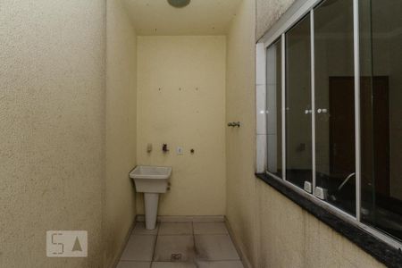área de serviço de casa de condomínio para alugar com 2 quartos, 60m² em Chácara Belenzinho, São Paulo
