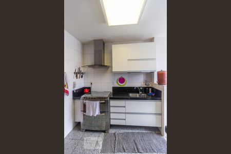 Cozinha de apartamento à venda com 4 quartos, 120m² em Buritis, Belo Horizonte