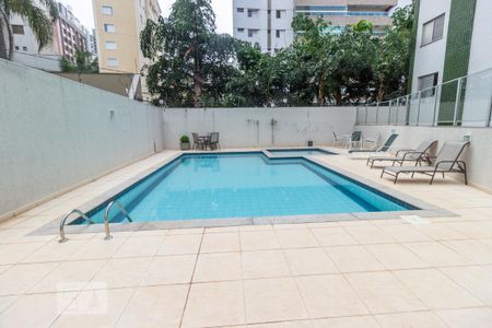 Apartamento à venda com 120m², 4 quartos e 3 vagas Apartamento à venda com 120m², 4 quartos e 3 vagasPiscina