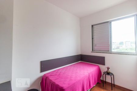 Apartamento à venda com 120m², 4 quartos e 3 vagas Apartamento à venda com 120m², 4 quartos e 3 vagasQuarto 02