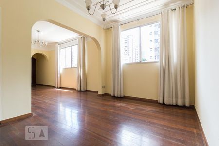 Sala de apartamento para alugar com 4 quartos, 130m² em Lourdes, Belo Horizonte