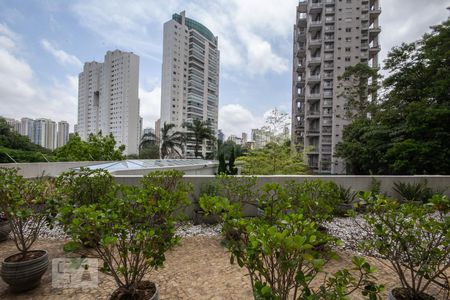Sala (vista) de apartamento à venda com 1 quarto, 82m² em Parque do Morumbi, São Paulo