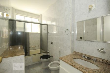 Apartamento à venda com 100m², 3 quartos e sem vagaBanheiro Social