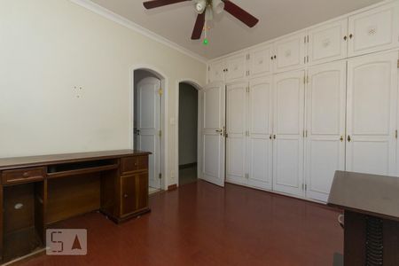 Casa para alugar com 264m², 4 quartos e 5 vagasSuíte 2