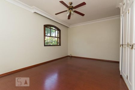 Casa para alugar com 264m², 4 quartos e 5 vagasSuíte 3