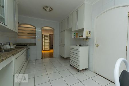 Casa para alugar com 264m², 4 quartos e 5 vagasCozinha