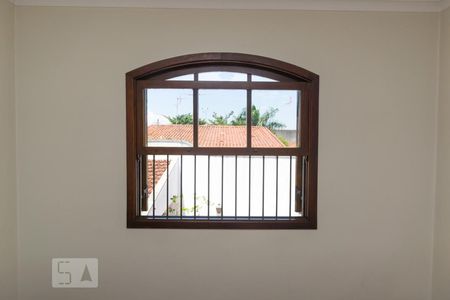 Casa para alugar com 264m², 4 quartos e 5 vagasJanela da suíte 1