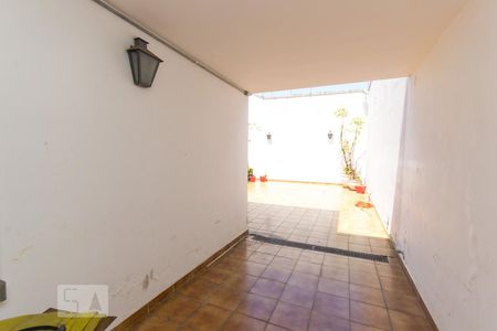 Casa para alugar com 264m², 4 quartos e 5 vagasGaragem lateral