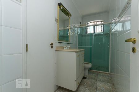 Casa para alugar com 264m², 4 quartos e 5 vagasBanheiro da suíte 1