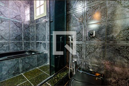 Casa à venda com 480m², 5 quartos e 2 vagasBanheiro da Suíte 4