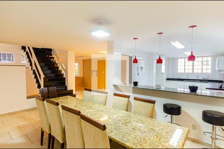 Casa à venda com 480m², 5 quartos e 2 vagasCozinha