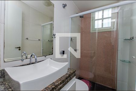 Casa à venda com 480m², 5 quartos e 2 vagasBanheiro da Suíte 2