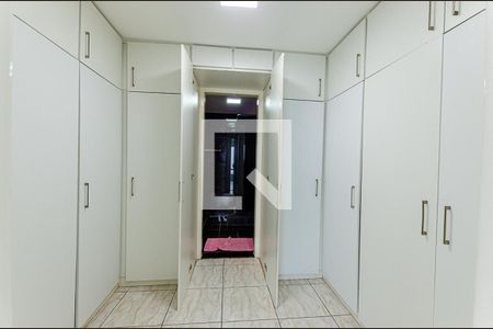 Casa à venda com 480m², 5 quartos e 2 vagasSuite 4