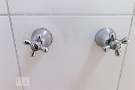 Detalhe banheiro  de apartamento à venda com 3 quartos, 70m² em Vila Carrão, São Paulo