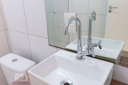 Detalhe banheiro  de apartamento à venda com 3 quartos, 70m² em Vila Carrão, São Paulo