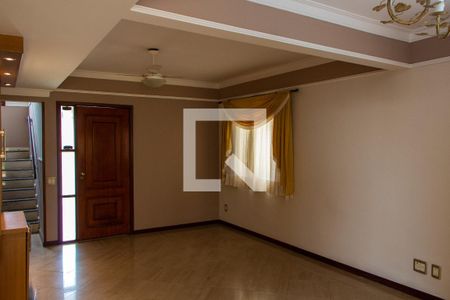 Casa de condomínio à venda com 250m², 4 quartos e 4 vagasSALA