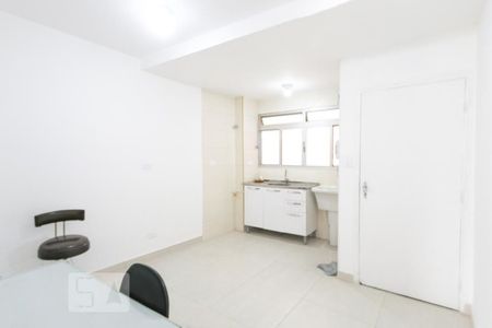 Cozinha  de apartamento para alugar com 1 quarto, 45m² em Liberdade, São Paulo