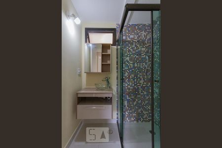 Banheiro de apartamento para alugar com 3 quartos, 70m² em Jardim Ampliação, São Paulo