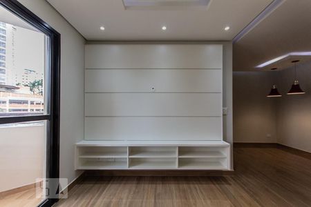 Sala de apartamento para alugar com 3 quartos, 70m² em Jardim Ampliação, São Paulo