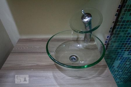 Banheiro de apartamento para alugar com 3 quartos, 70m² em Jardim Ampliação, São Paulo