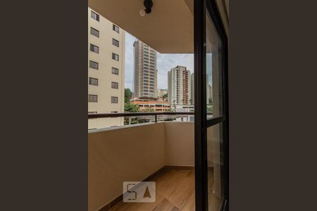 Sala de apartamento para alugar com 3 quartos, 70m² em Jardim Ampliação, São Paulo